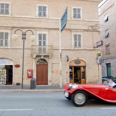La Casa Di Oliva Apartment Macerata Exterior photo